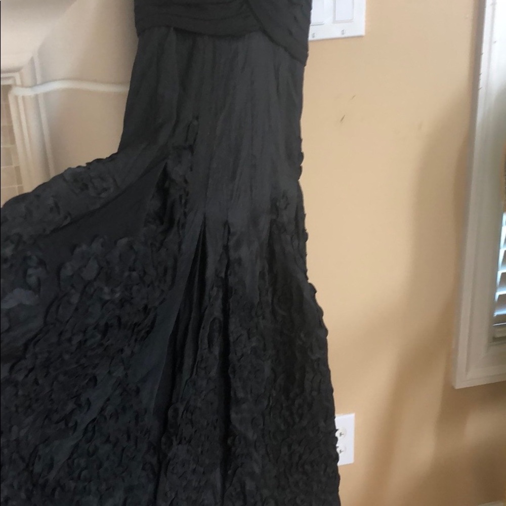 Dress - Picture 3 of 4